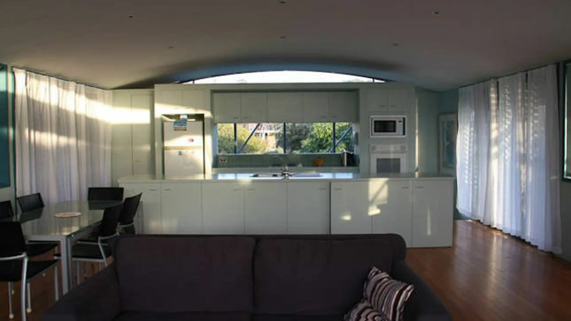 Beach House 2 - Tura Beach 0*,